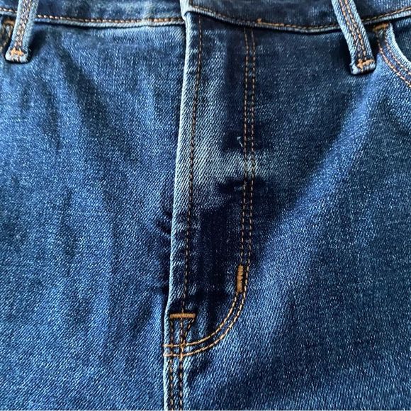 OLD NAVY Size 10 Blue High Rise Bermuda Denim Jean 7” Shorts - Picture 7 of 16